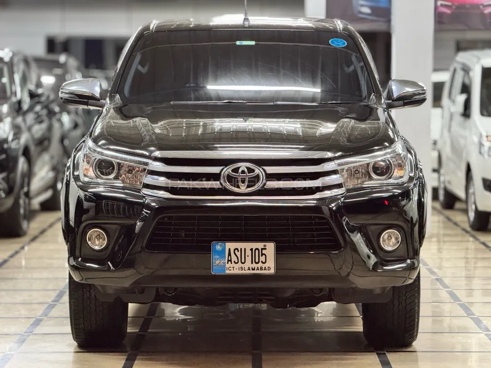 Toyota Hilux 2021 for Sale in Peshawar Image-1