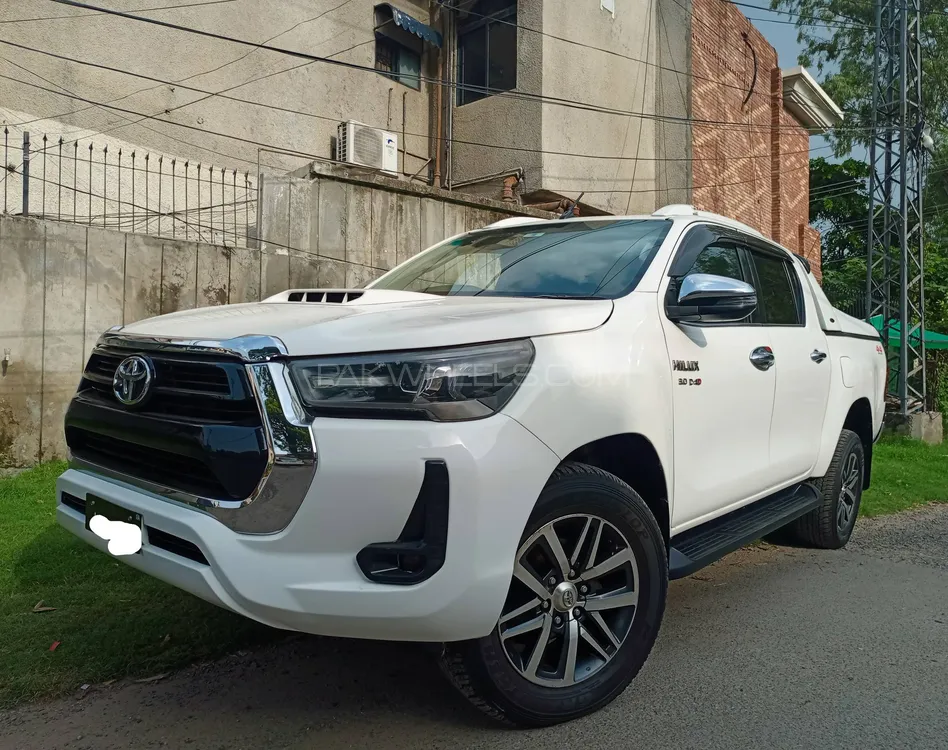 Toyota Hilux 2017 for Sale in Lahore Image-1