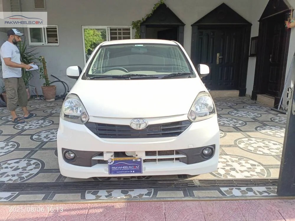 Toyota Pixis Epoch 2015 for Sale in Islamabad Image-1