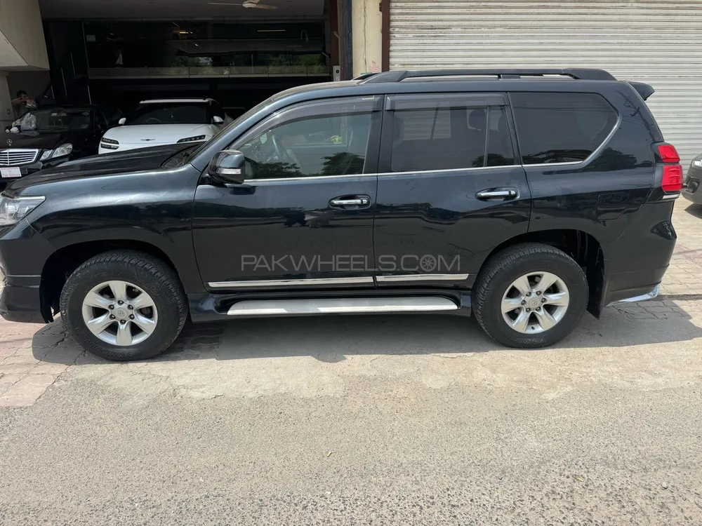 Toyota Prado 2011 for Sale in Lahore Toyota Prado 2011 for Sale in Lahore Image-5