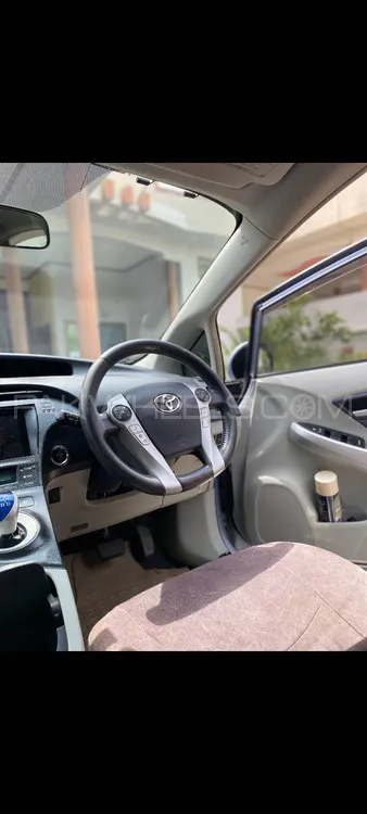 Toyota Prius 2010 for Sale in Multan Image-1