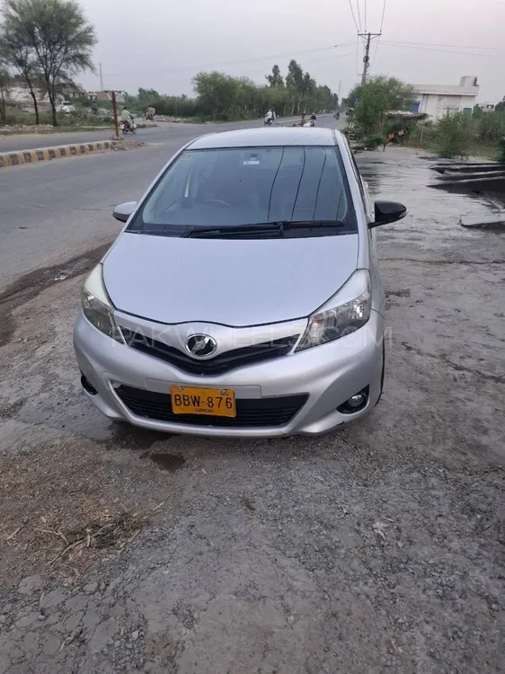 Toyota Vitz 2011 for Sale in Islamabad Image-1