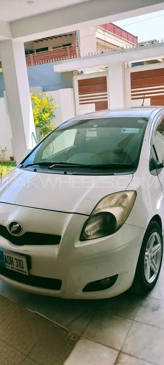 Toyota Vitz 2009 for Sale in Peshawar Image-1