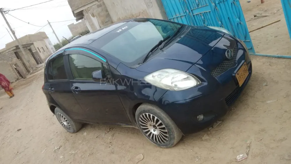 Toyota Vitz 2008 for Sale in Karachi Image-1