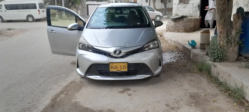 Toyota Vitz 2016 for Sale in Karachi Image-1