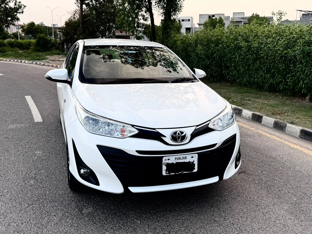 Toyota Yaris Sedan 2023 for Sale in Lahore Image-1