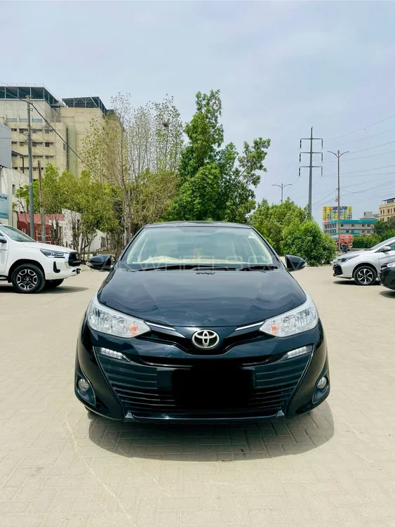 Toyota Yaris Sedan 2021 for Sale in Karachi Image-1