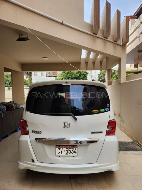 Honda Freed 2014 for Sale in Karachi Image-1