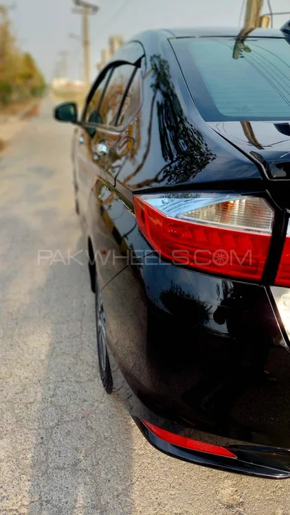 Honda Grace Hybrid 2014 for Sale in Lahore Image-1
