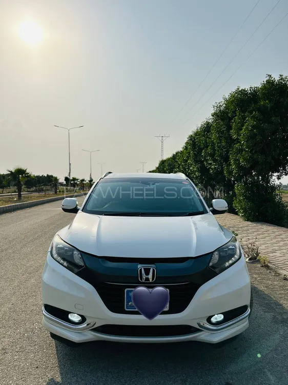 Honda Vezel 2015 for Sale in Peshawar Image-1