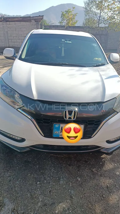Honda Vezel 2015 for Sale in Islamabad Image-1