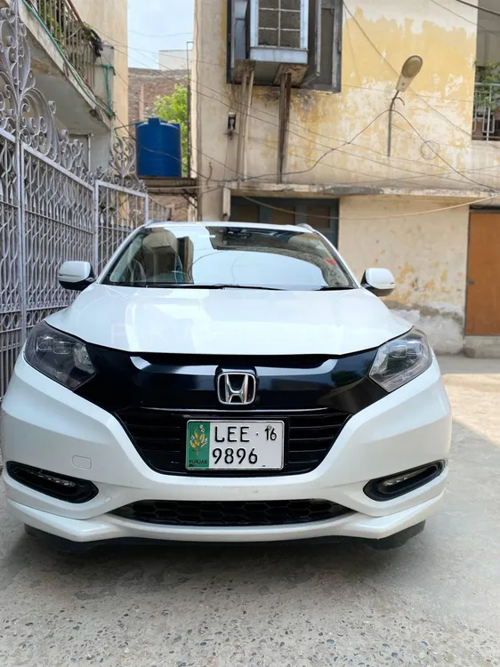Honda Vezel 2016 for Sale in Peshawar Image-1