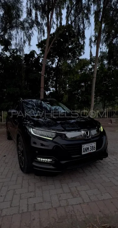 Honda Vezel 2018 for Sale in Lahore Image-1