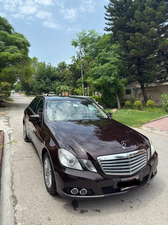 Mercedes Benz E Class 2011 for Sale in Islamabad Image-1