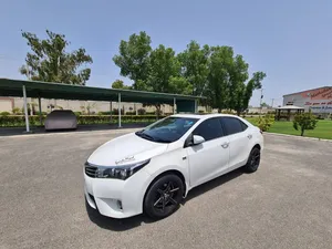 Toyota Corolla Altis Grande CVT-i 1.8 2015 for Sale