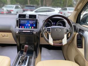Toyota Prado TX
Model: 2013
Mileage: 96,000 km
Reg: 2016 khi

*7 seater 
*Sunroof
*Beige room