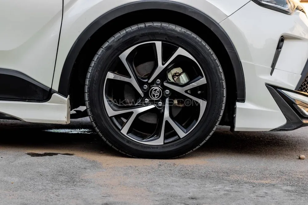 Toyota C-HR 2020 for Sale in Islamabad Toyota C-HR 2020 for Sale in Islamabad Image-19