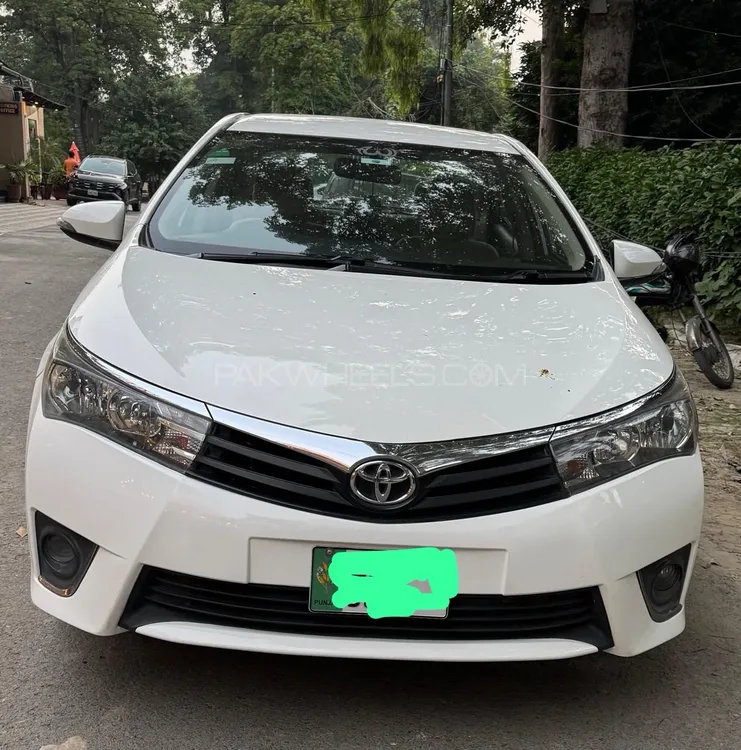 Toyota Corolla 2015 for Sale in Lahore Image-1