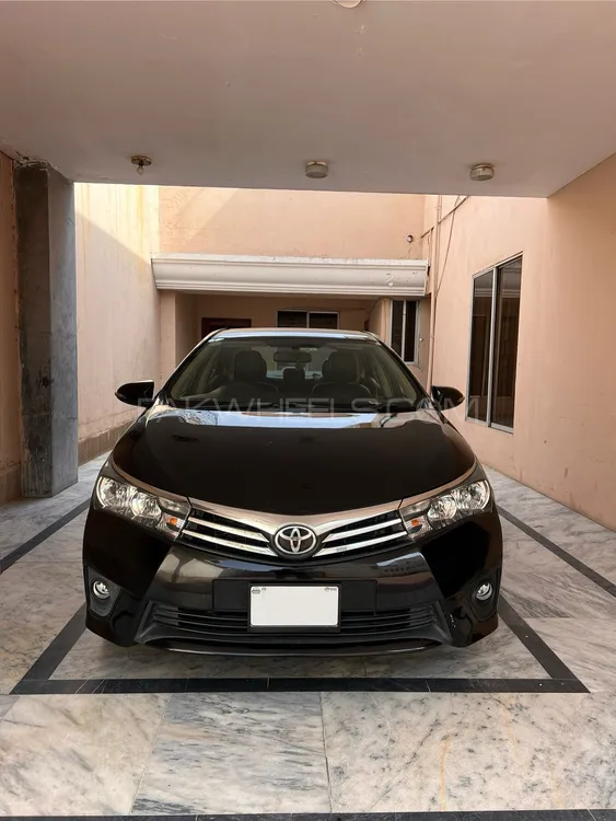 Toyota Corolla 2016 for Sale in Lahore Image-1