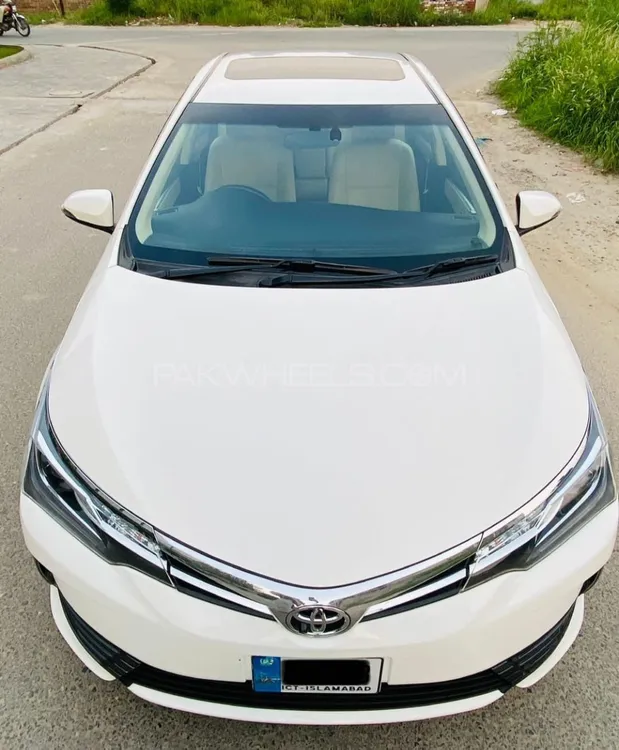Toyota Corolla 2018 for Sale in Faisalabad Image-1