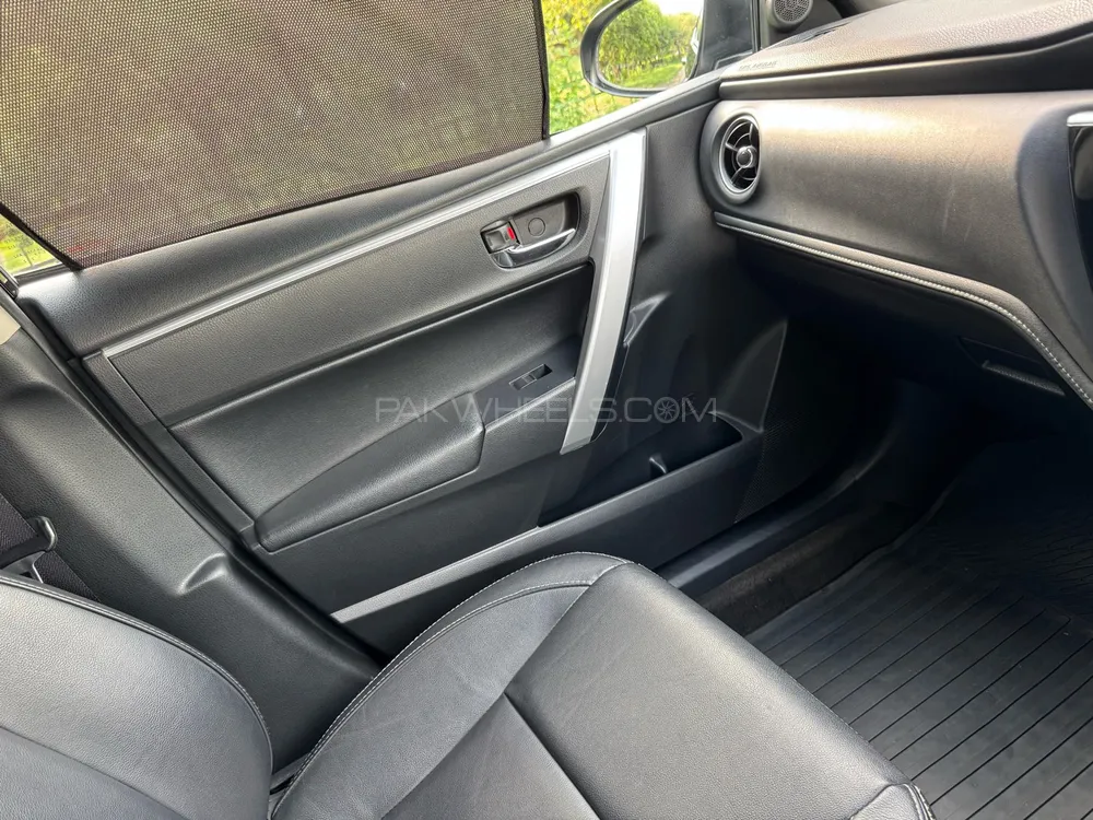 Toyota Corolla 2022 for Sale in Lahore Image-1