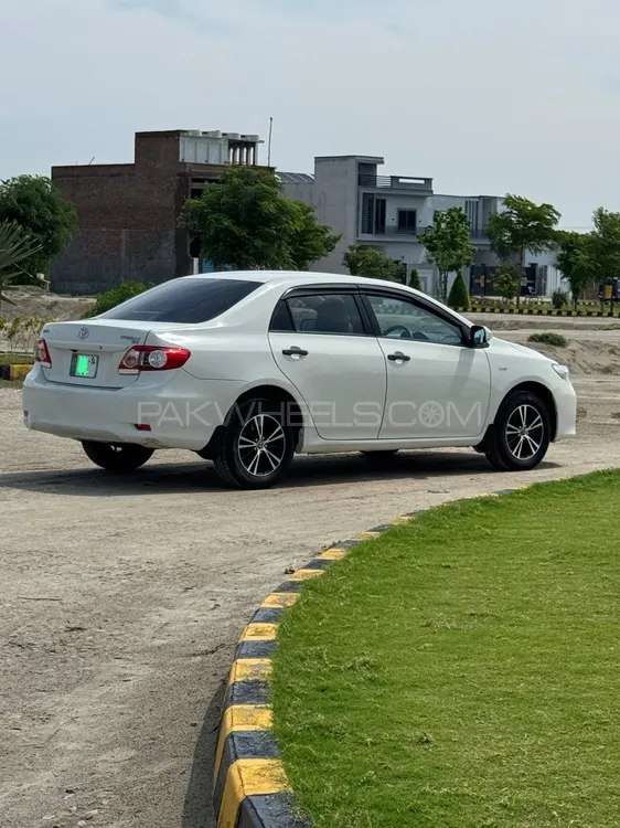 Toyota Corolla 2013 for Sale in Islamabad Image-1