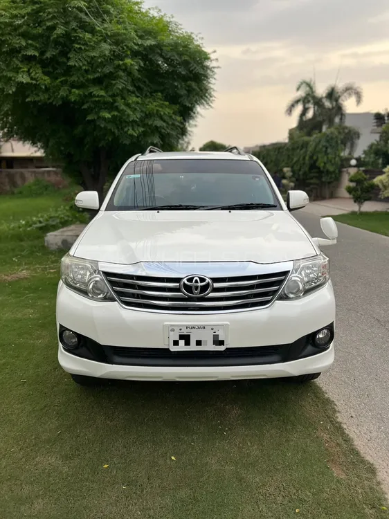 Toyota Fortuner 2015 for Sale in Lahore Image-1