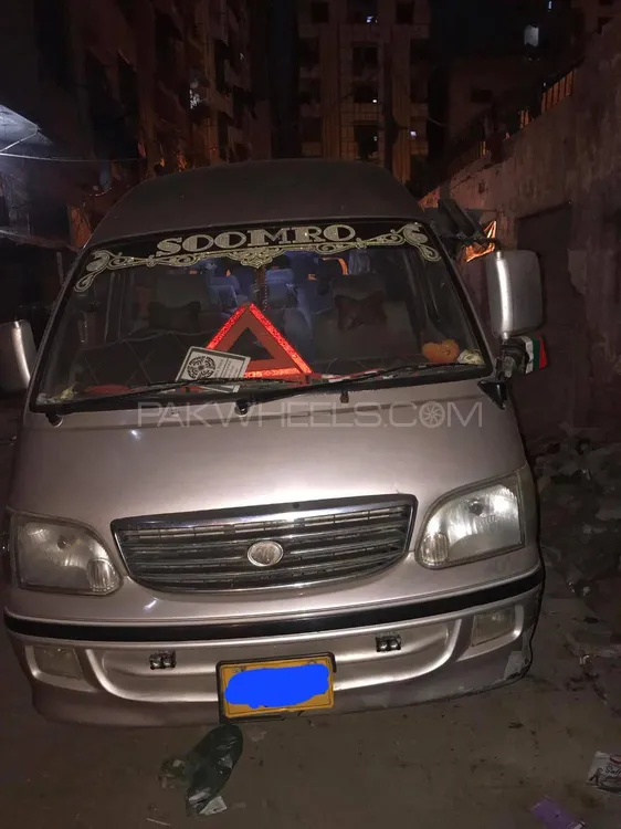 Toyota Hiace 2002 for Sale in Karachi Image-1
