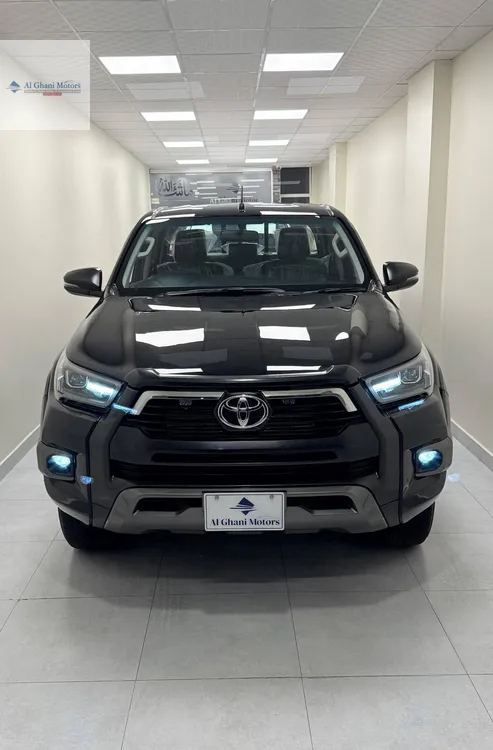 Toyota Hilux 2023 for Sale in Karachi Image-1