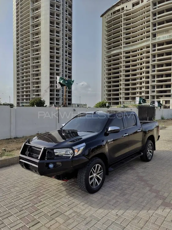 Toyota Hilux 2020 for Sale in Karachi Image-1
