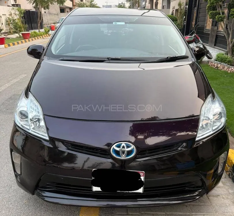Toyota Prius 2013 for Sale in Karachi Image-1