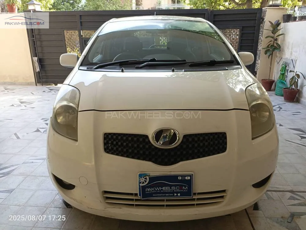 Toyota Vitz 2005 for Sale in Islamabad Image-1