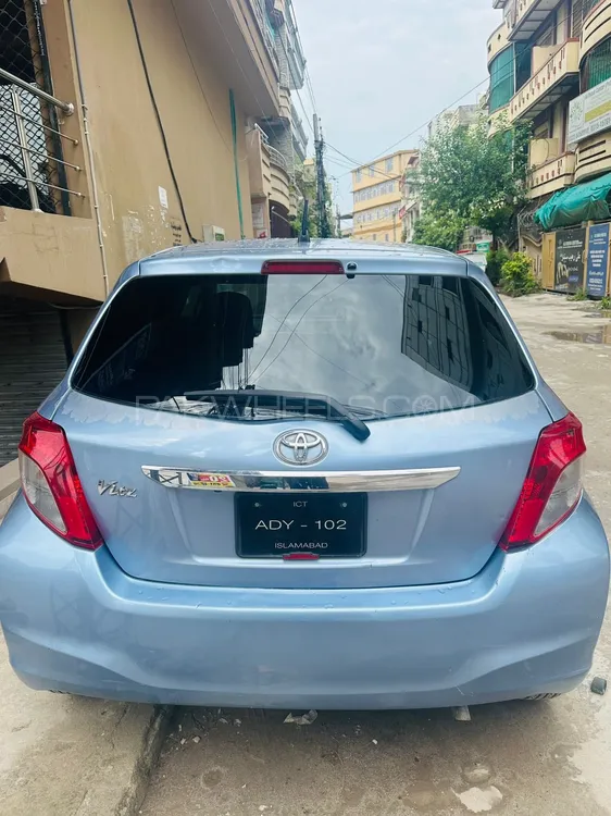 Toyota Vitz 2013 for Sale in Islamabad Image-1