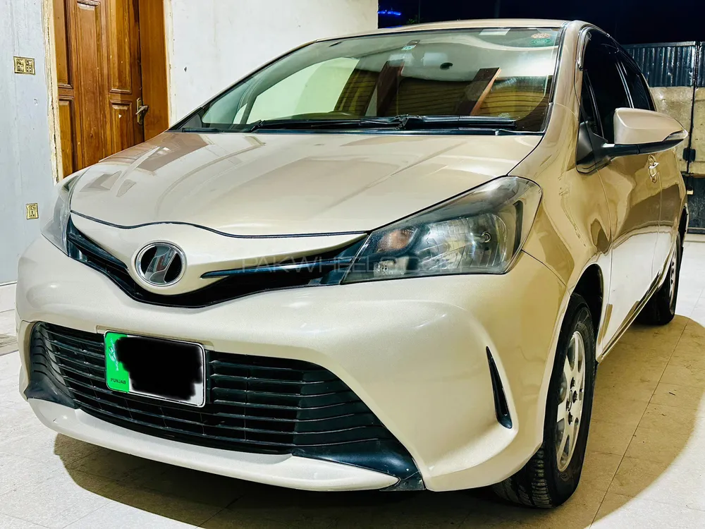 Toyota Vitz 2014 for Sale in Lahore Image-1