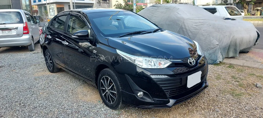 Toyota Yaris Sedan 2021 for Sale in Karachi Image-1
