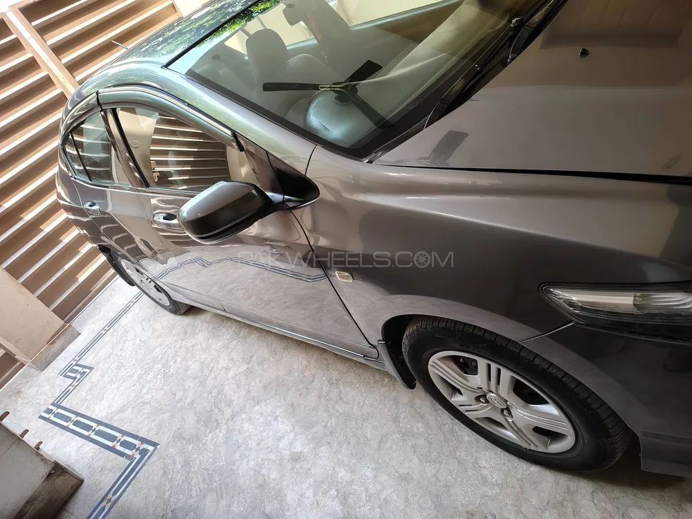 Honda City 2010 for Sale in Lahore Image-1