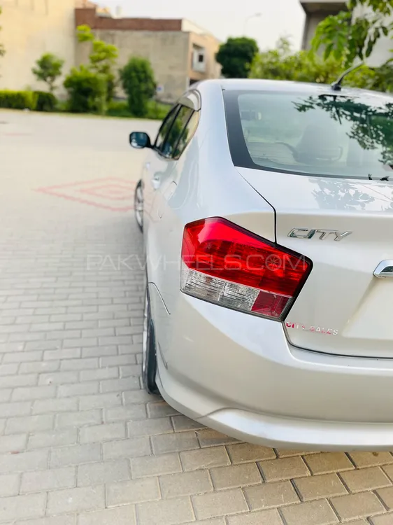 Honda City 2011 for Sale in Faisalabad Image-1