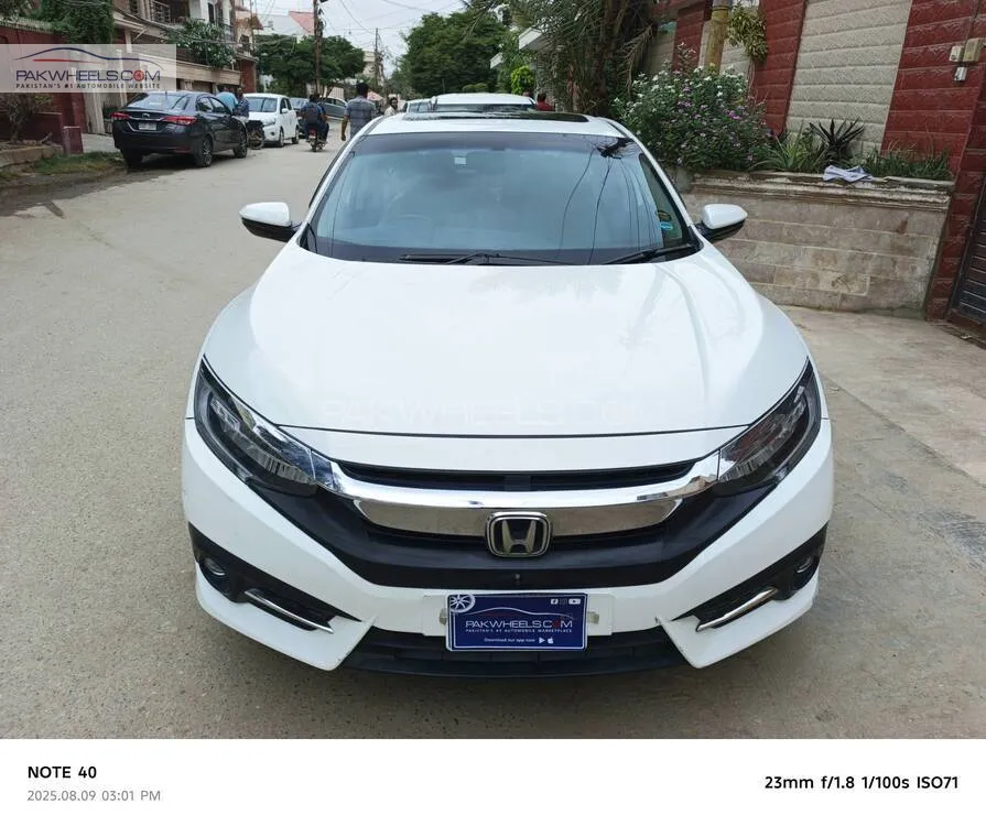 Honda Civic 2017 for Sale in Karachi Image-1