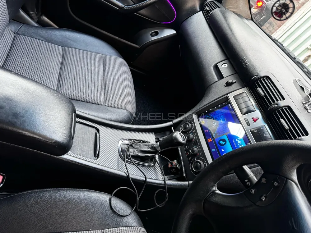 Mercedes Benz C Class 2007 for Sale in Lahore Mercedes Benz C Class 2007 for Sale in Lahore Image-11