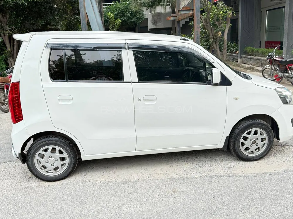 Suzuki Wagon R 2018 for Sale in Faisalabad Image-1