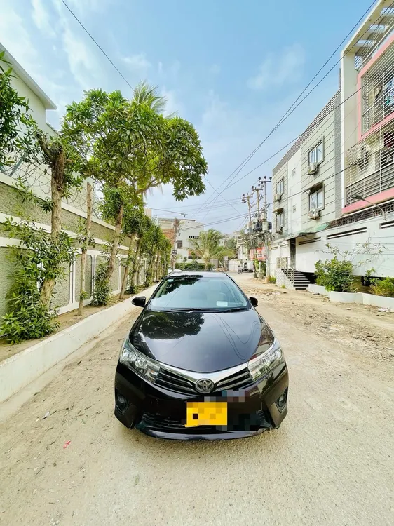 Toyota Corolla 2017 for Sale in Karachi Image-1
