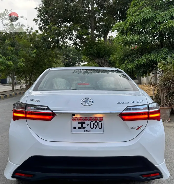 Toyota Corolla 2023 for Sale in Karachi Image-1