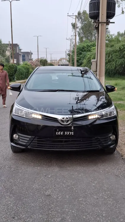Toyota Corolla 2017 for Sale in Islamabad Image-1