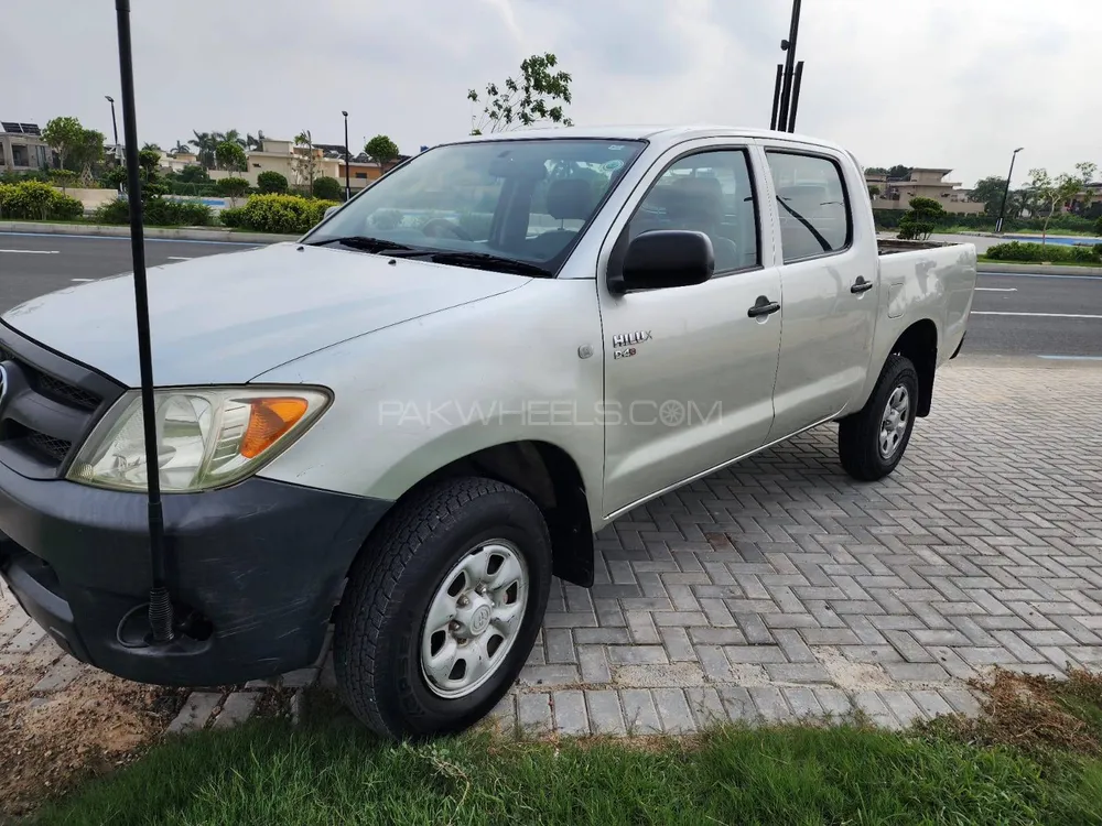 Toyota Hilux 2006 for Sale in Lahore Image-1