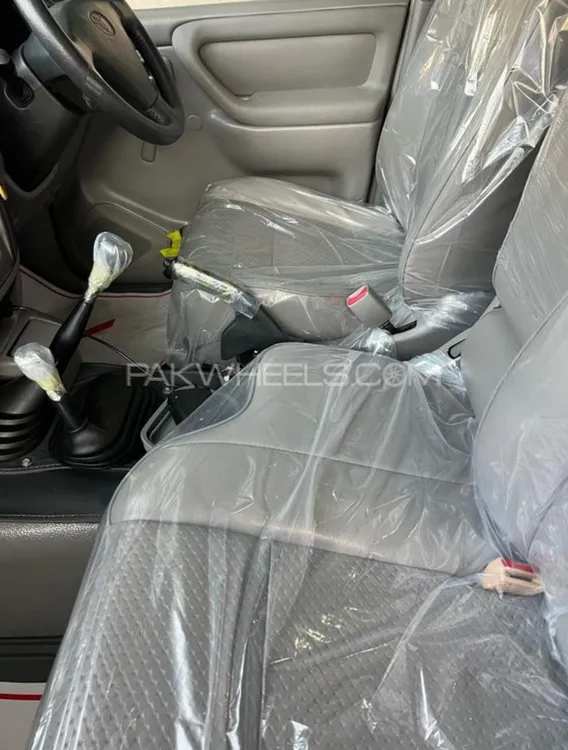 Toyota Land Cruiser 2005 for Sale in Islamabad Toyota Land Cruiser 2005 for Sale in Islamabad Image-16