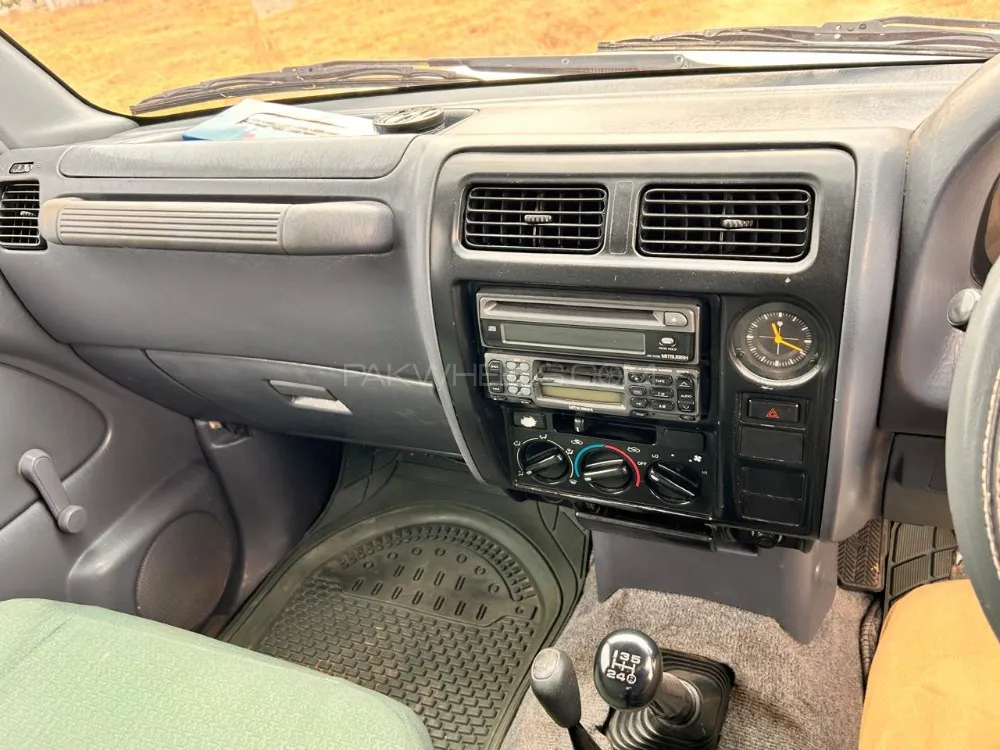 Toyota Prado 2001 for Sale in Islamabad Image-1
