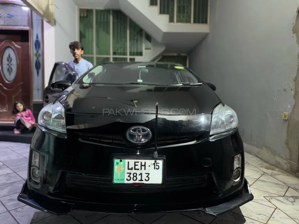 Toyota Prius 2015 for Sale in Lahore Image-1