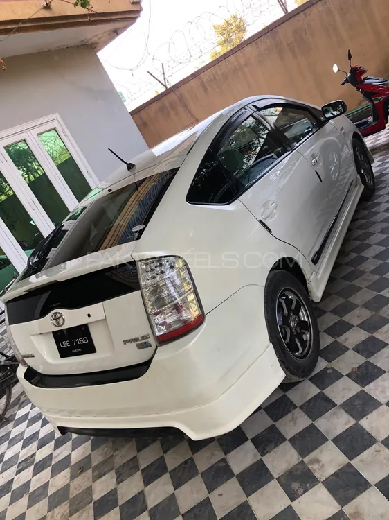Toyota Prius 2007 for Sale in Peshawar Image-1