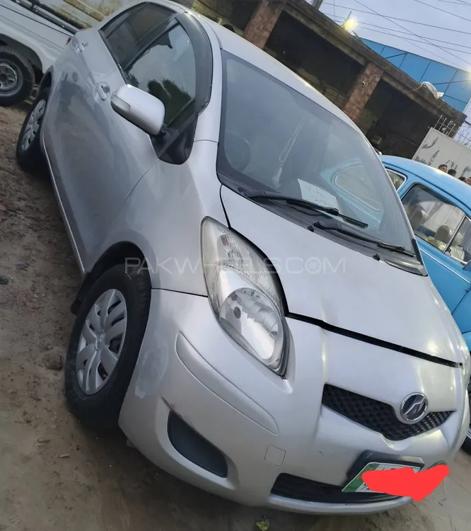 Toyota Vitz 2010 for Sale in Gujranwala Image-1