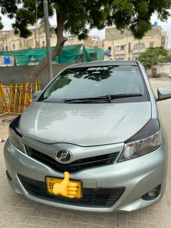 Toyota Vitz 2012 for Sale in Karachi Image-1